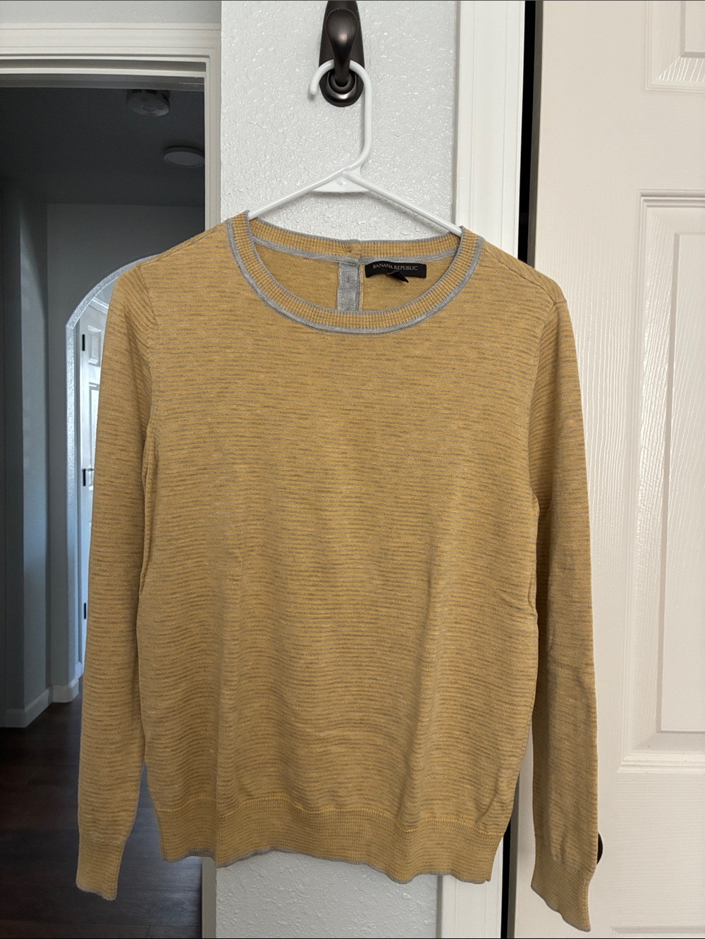 Banana Republic Women's Mustard Crewneck Sweater with Contrast Trim